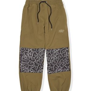 Fyve Team Tan with Black Knees snowboard pants